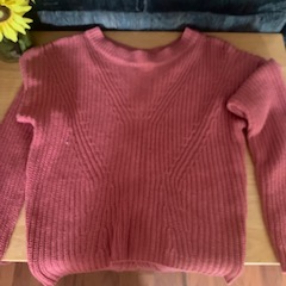 Short sweater